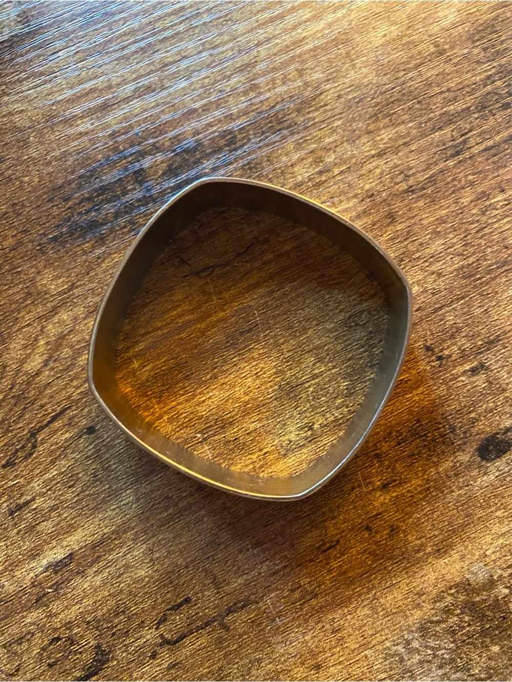 Gold bangle - Picture 3 of 6
